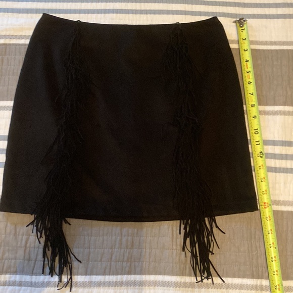 SHEIN Faux Suede Fringe Mini Skirt - Picture 4 of 9